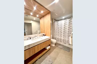 11 NE 6th Street #2606, Miami, FL 33132 - Photo 17