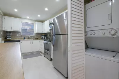 6080 NW 44th Street NW #Apt 414, Lauderhill, FL 33319 - Photo 11