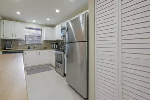 6080 NW 44th Street NW, Lauderhill, FL 33319 - Photo 11
