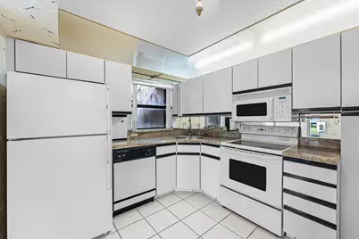 8577 Boca Glades Boulevard W, Boca Raton, FL 33434 - Photo 17