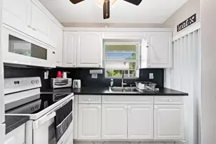2100 NE 38th St, Lighthouse Point, FL 33064 - Photo 5