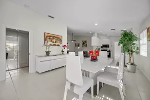 8038 Montserrat Pl, Wellington, FL 33414 - Photo 9