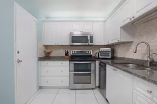 4250 Galt Ocean Dr, Fort Lauderdale, FL 33308 - Photo 15