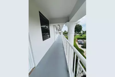 3635 Whitehall Drive #404, West Palm Beach, FL 33401 - Photo 3