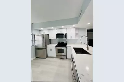 3635 Whitehall Drive #404, West Palm Beach, FL 33401 - Photo 9