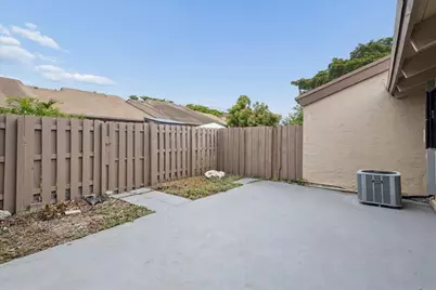 2062 SW 82nd Avenue, Davie, FL 33324 - Photo 13