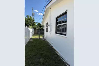 7820 Orleans Street, Miramar, FL 33023 - Photo 5