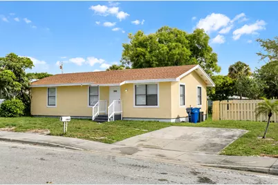 1464 W 32nd Street, Riviera Beach, FL 33404 - Photo 1