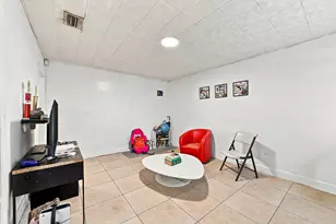 1010 Burlington St, Opa Locka, FL 33054 - Photo 11