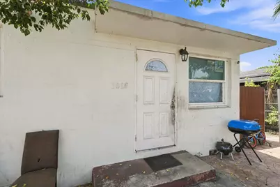 1010 Burlington Street, Opa Locka, FL 33054 - Photo 9