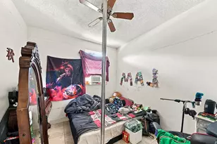 1010 Burlington St, Opa Locka, FL 33054 - Photo 35