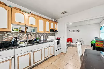 1010 Burlington Street, Opa Locka, FL 33054 - Photo 15