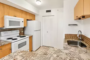 106 Villa Cir, Boynton Beach, FL 33435 - Photo 9