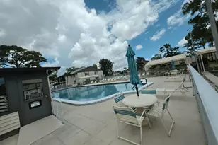 334 Knotty Pine Cir, Greenacres, FL 33463 - Photo 13