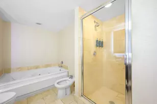 17375 Collins Ave, Sunny Isles Beach, FL 33160 - Photo 21