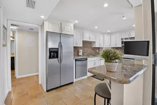 1721 Bridgewood Dr, Boca Raton, FL 33434 - Photo 17