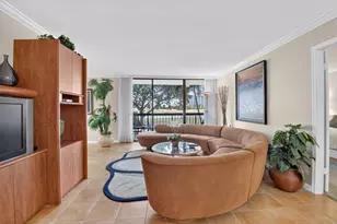 1721 Bridgewood Dr, Boca Raton, FL 33434 - Photo 9