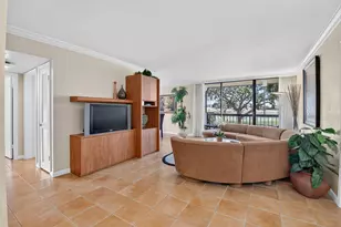 1721 Bridgewood Dr, Boca Raton, FL 33434 - Photo 9