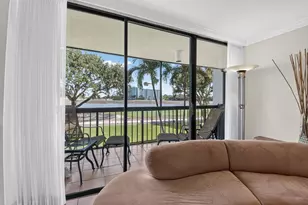 1721 Bridgewood Dr, Boca Raton, FL 33434 - Photo 11