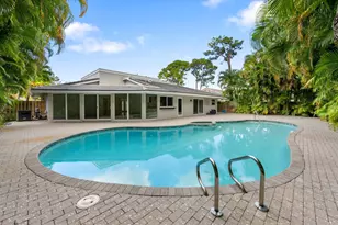 824 Foxpointe Cir, Delray Beach, FL 33445 - Photo 31
