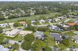 824 Foxpointe Cir, Delray Beach, FL 33445 - Photo 47