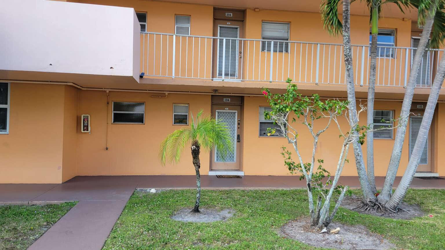 3001 NW 46th Ave #104 - 3001 NW 46th Ave #104, Lauderdale Lakes, FL 33313 Luxury Property | Jose Angel Pina