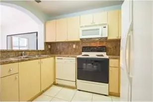 626 SW 106th Ave, Pembroke Pines, FL 33025 - Photo 21