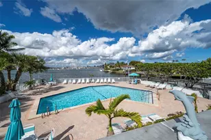 2841 NE 163rd St, North Miami Beach, FL 33160 - Photo 27