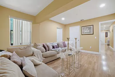 691 NW 20th Court, Pompano Beach, FL 33060 - Photo 15