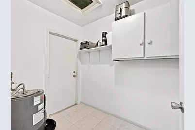 7104 NW 70th Court, Tamarac, FL 33321 - Photo 17