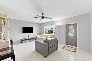 7104 NW 70th Ct, Tamarac, FL 33321 - Photo 7