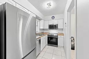 7104 NW 70th Ct, Tamarac, FL 33321 - Photo 13