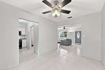 7104 NW 70th Court, Tamarac, FL 33321 - Photo 11