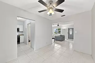 7104 NW 70th Ct, Tamarac, FL 33321 - Photo 11