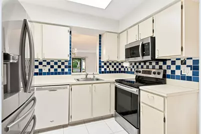 7321 Amberly Lane #110, Delray Beach, FL 33446 - Photo 11