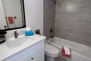 167 Riviera Cir, Weston, FL 33326 - Photo 15