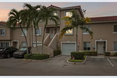 167 Riviera Circle, Weston, FL 33326 - Photo 1