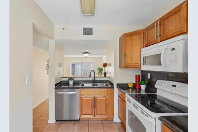 167 Riviera Circle, Weston, FL 33326 - Photo 5