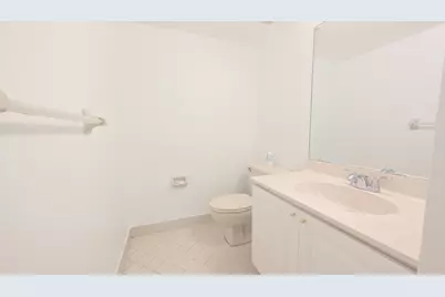 105 Lake Emerald Drive #810, Oakland Park, FL 33309 - Photo 5