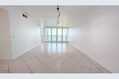 105 Lake Emerald Drive #810, Oakland Park, FL 33309 - Photo 15