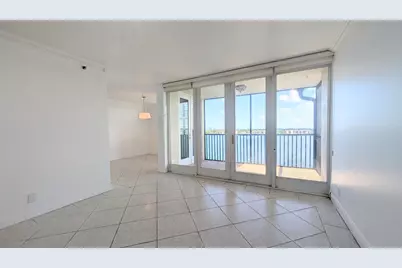 105 Lake Emerald Drive #810, Oakland Park, FL 33309 - Photo 13