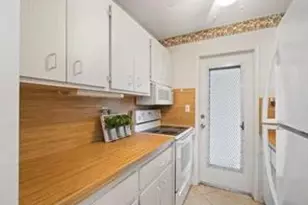 1050 SE 14th Pl, Fort Lauderdale, FL 33316 - Photo 9
