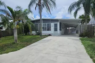 8392 SE Skylark Ave, Hobe Sound, FL 33455 - Photo 3