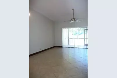 4953 E Lakes Drive, Deerfield Beach, FL 33064 - Photo 7