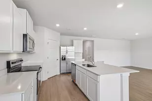 699 SE Delancey Ln, Port Saint Lucie, FL 34984 - Photo 9