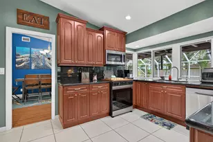 8751 NW 19th St, Coral Springs, FL 33071 - Photo 9