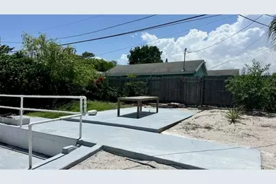 913 N B Street, Lake Worth Beach, FL 33460 - Photo 3