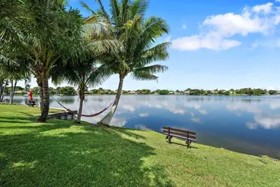 12538 Westhampton Circle, Wellington, FL 33414 - Photo 15