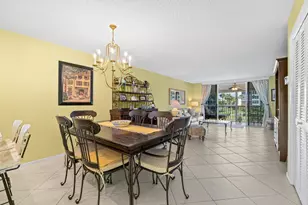 911 Gardenia Dr, Delray Beach, FL 33483 - Photo 11
