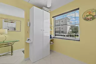 911 Gardenia Dr, Delray Beach, FL 33483 - Photo 9